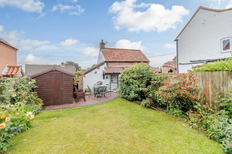 Hollyhedge Cottage