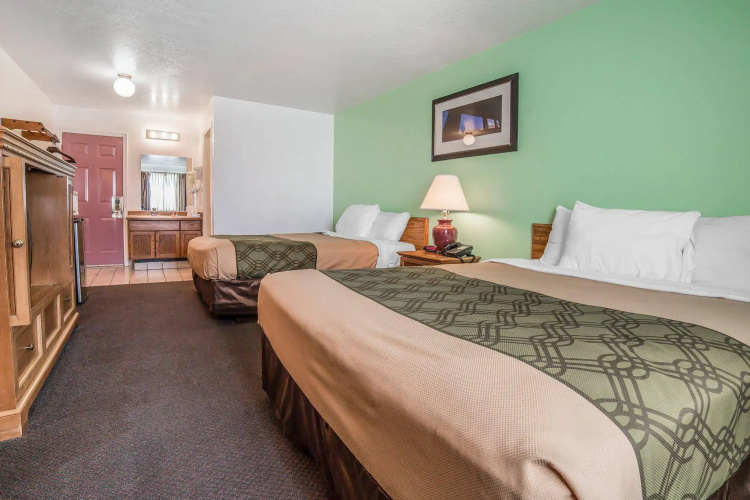 Ameri-Stay Inn & Suites