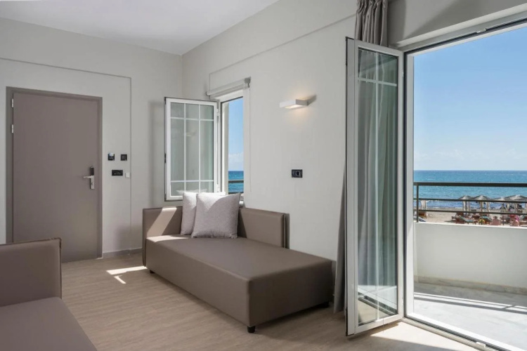 Mare Blue & Suites