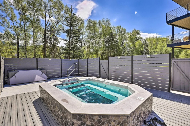Hot Tub & Balcony: Riverfront Silverthorne Condo!