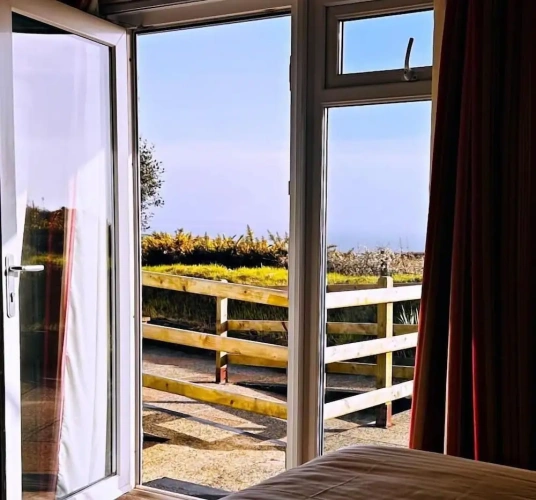 Standard Twin room with sea view