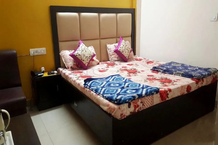 Goroomgo Alfa Charbhag Lucknow