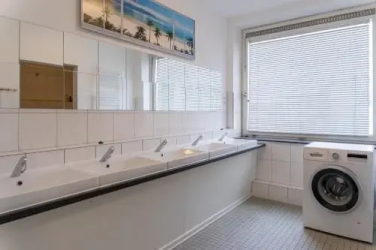 Monteurwohnung - Hostel - Zimmer - Hotel easy