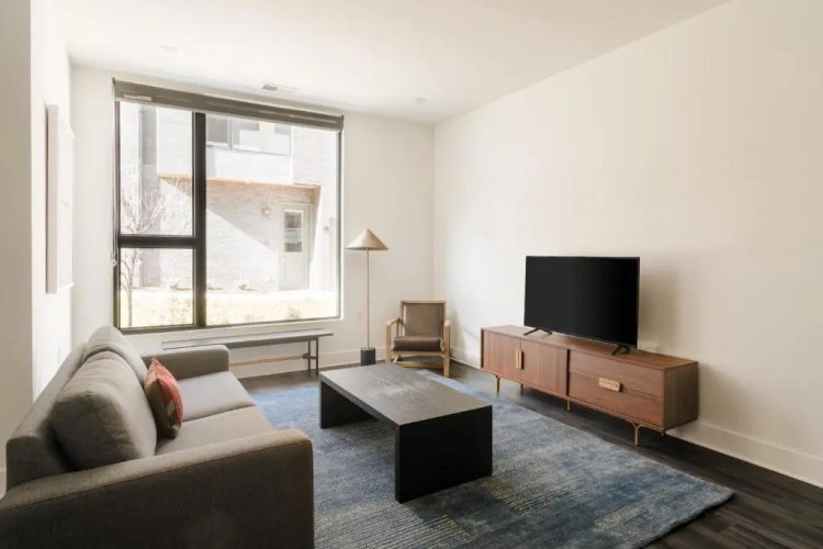 The Grove by AvantStay – Stylish Group Stay with Private Bathrooms