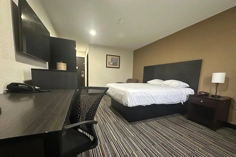 Baymont By Wyndham Bridgeton St Louis
