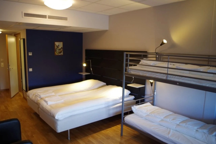 Spoton Hostel & Sportsbar