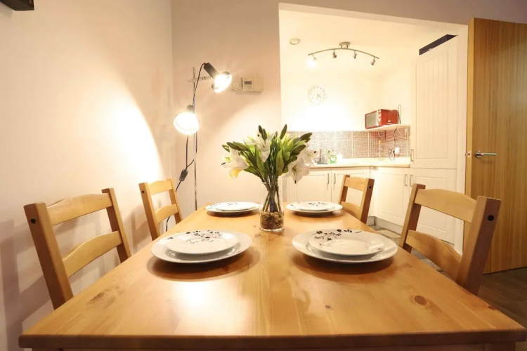 Fiveways City View Apartment