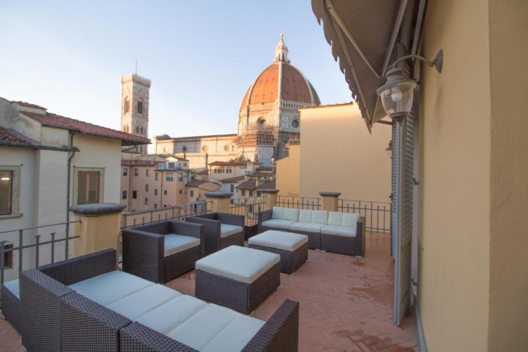 3 Bedrooms Luxury Apartment