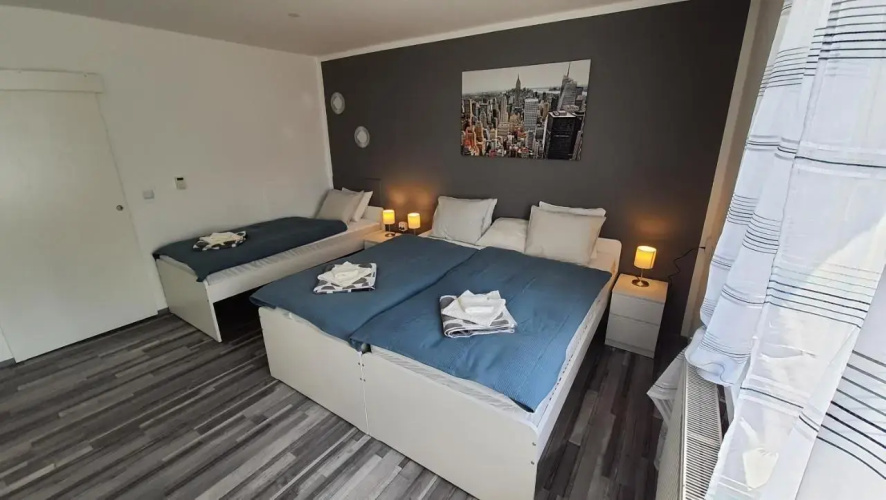 Apartma4us