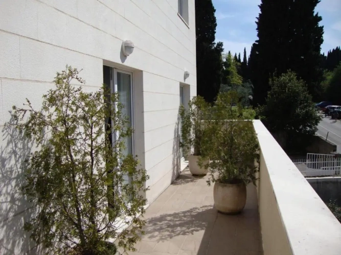 3 Bedrooms Apartment with balcony