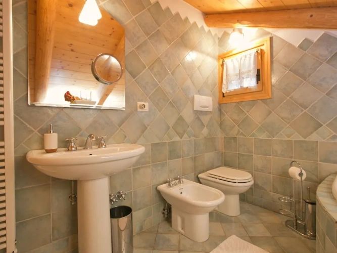 3 Bedrooms Classic Apartment