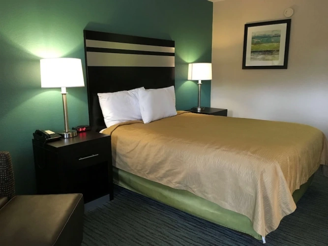 Standard Double Suite