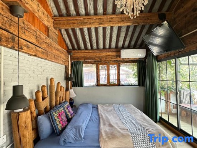 Standard Double room with courtyard view