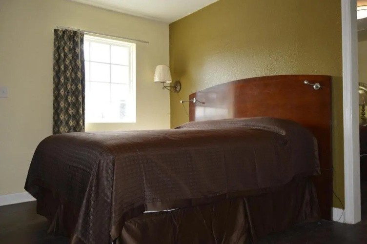 Regency Inn