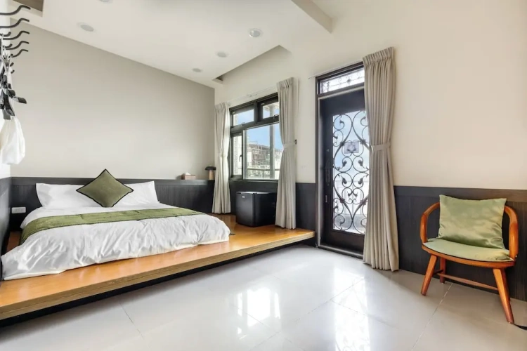 Standard Double room with balcony and with mountain view