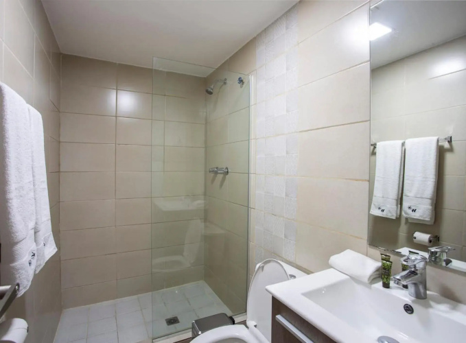 Incredible 2BR In La Cresta