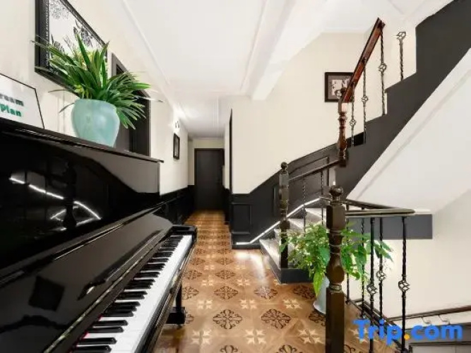 Monet Residence