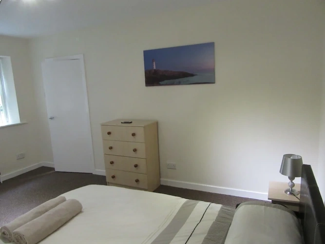 2 Bedrooms Apartment