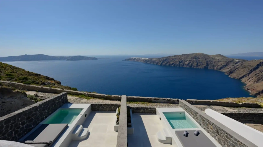 Dome with Heated Plunge Pool Double Suite