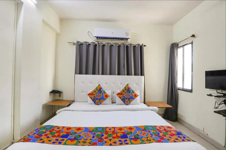 FabExpress Osca Inn