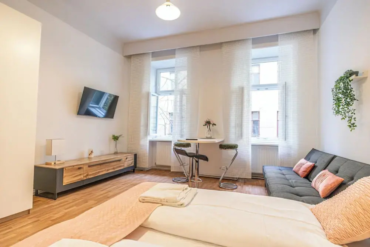 Cozy Room with Facilities Long Stay