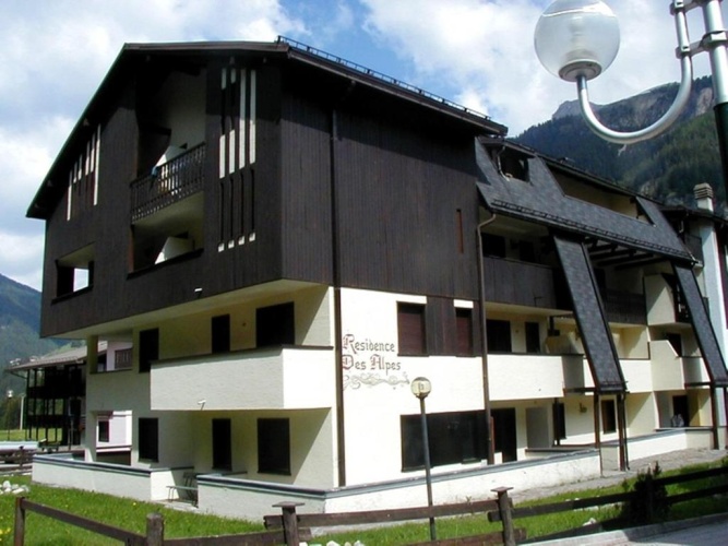 2 Bedrooms Apartment