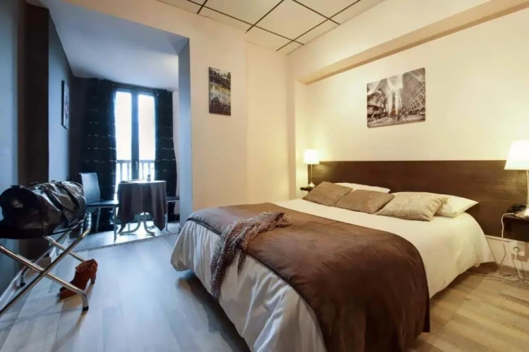 Standard Double room with lake view