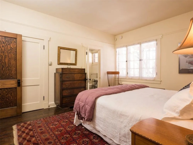 5bd Historic Pink House