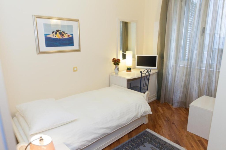 Standard Double room with view