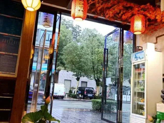 Yichang Xiajiang Hotel
