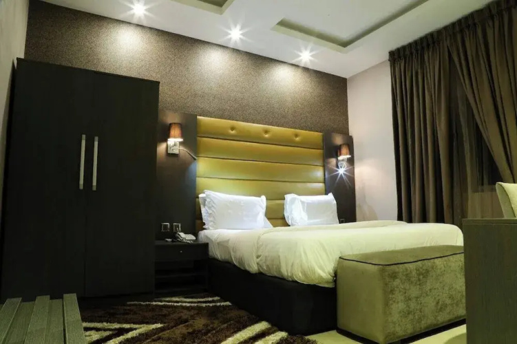 Network Hotel and Suites