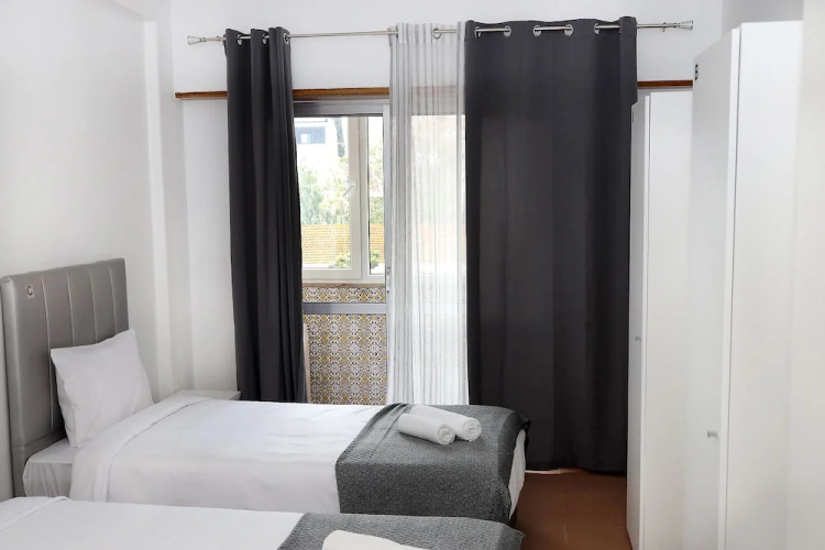 Lisbon Home Host - Hostel