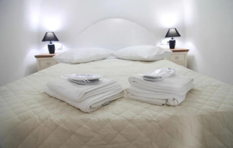 White Side Suites