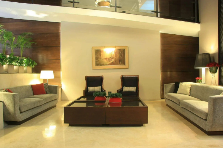 Grand King Hotel
