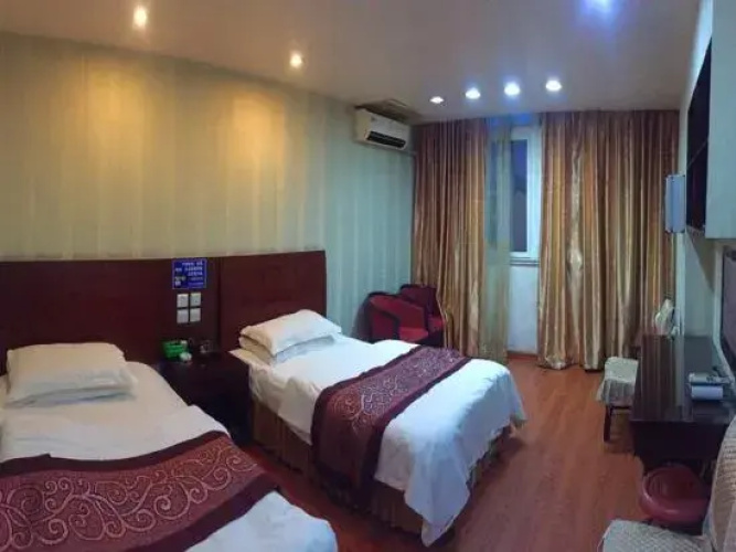 Golden Sun Business Hotel