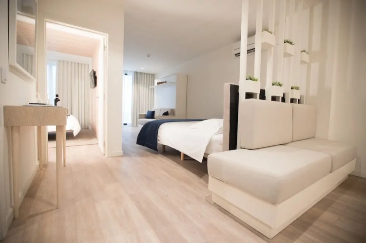 1 Bedroom Apartment with balcony