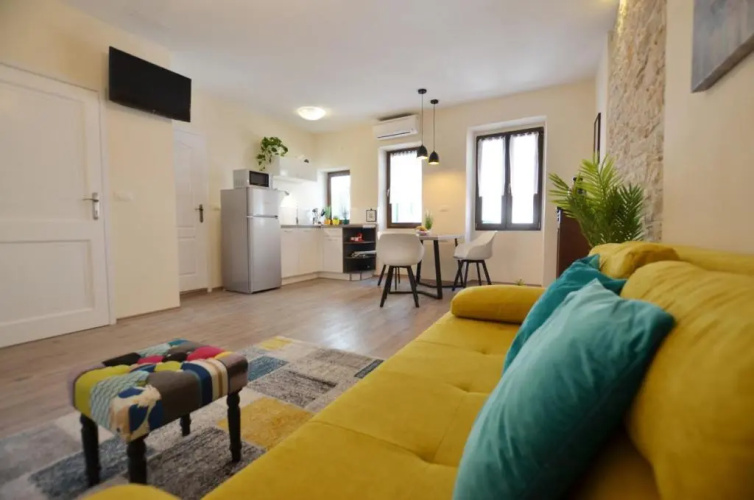 Bruno Apartment