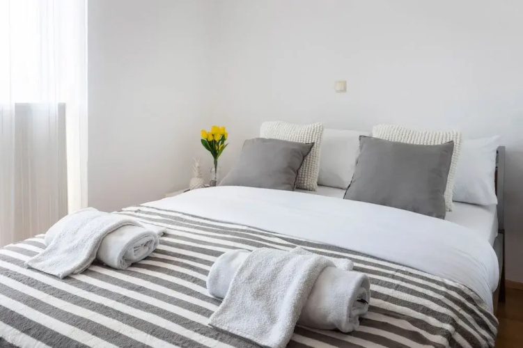 Spacious 2bdr Apartment With a Cute Balcony