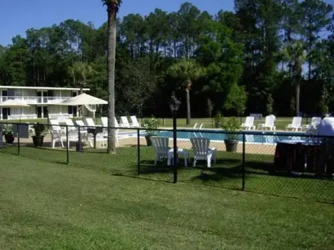 Charter House Inn