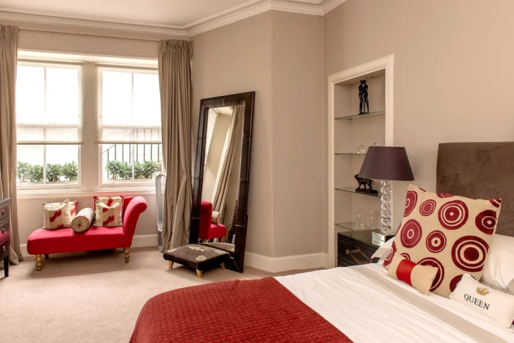 Deluxe Edinburgh Retreat Apartment