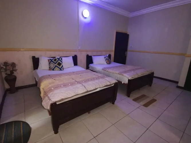 Airport Side Hotel