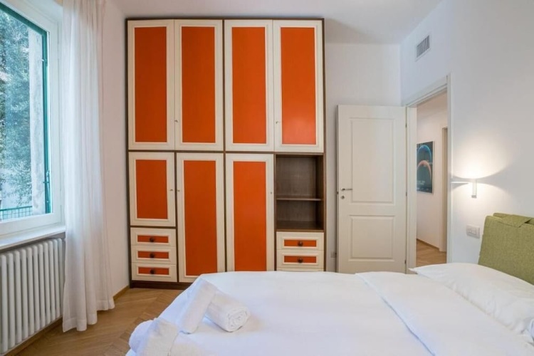 3 Bedrooms Apartment