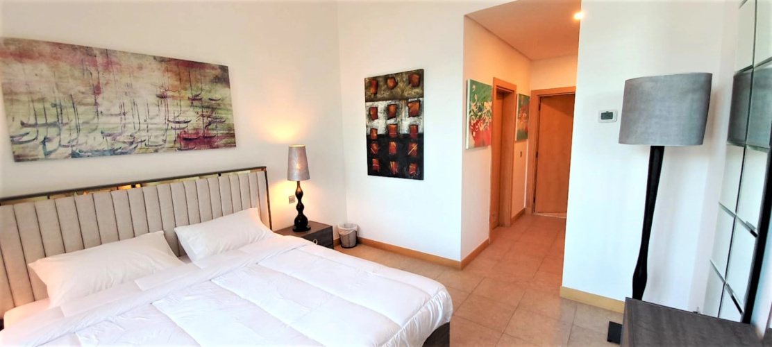 Spacious & Chic 1 bedroom with balcony in Palm