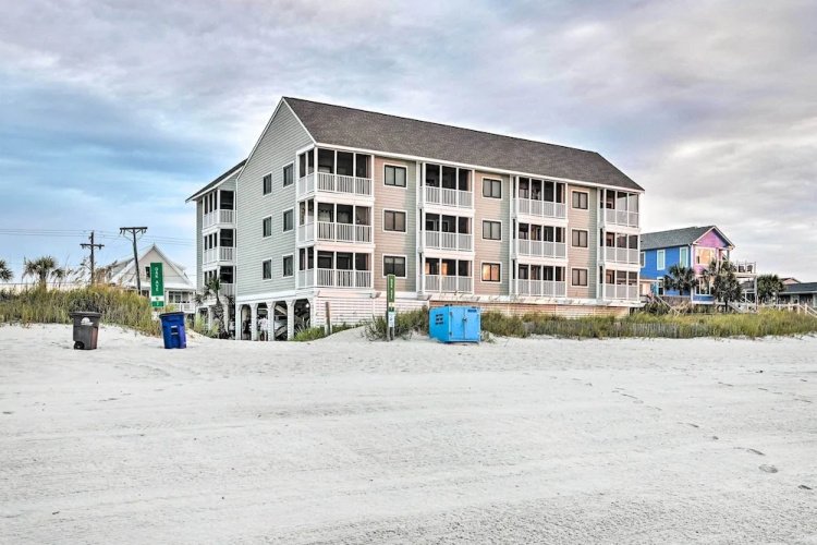 Oceanfront Condo w/ Furnished Deck & Views!