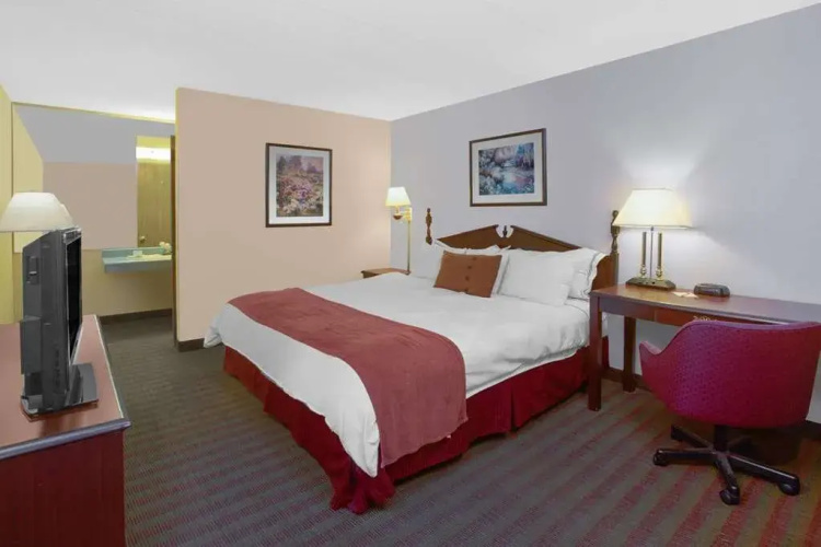 I-80 Inn & Suites