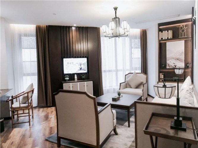 Deluxe Suite