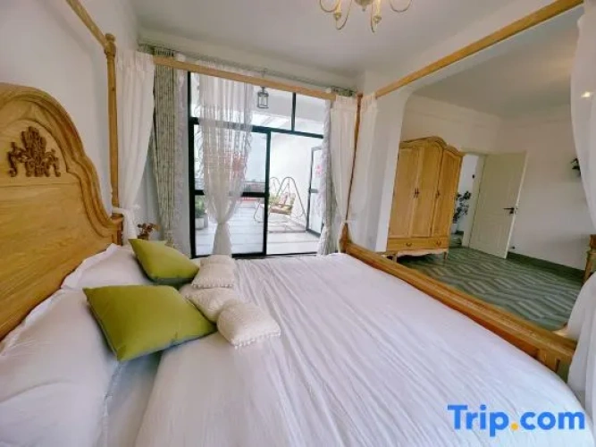 Deluxe Family Duplex Suite