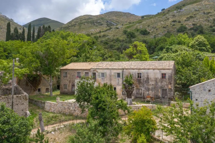 Charilaos Spiti Old Perithia