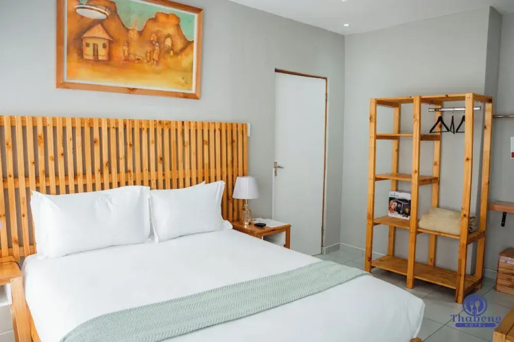 Thabeng Hotel