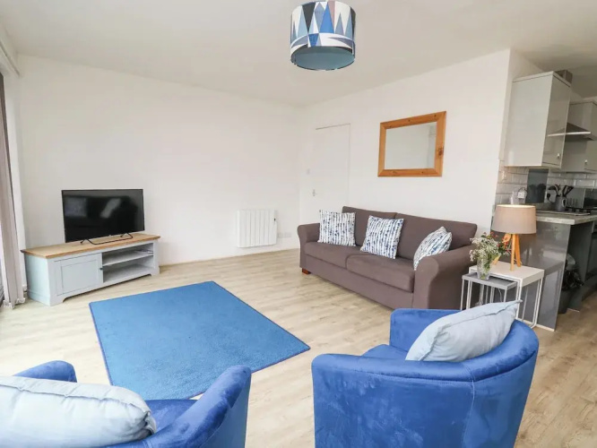 28 Coedrath Park